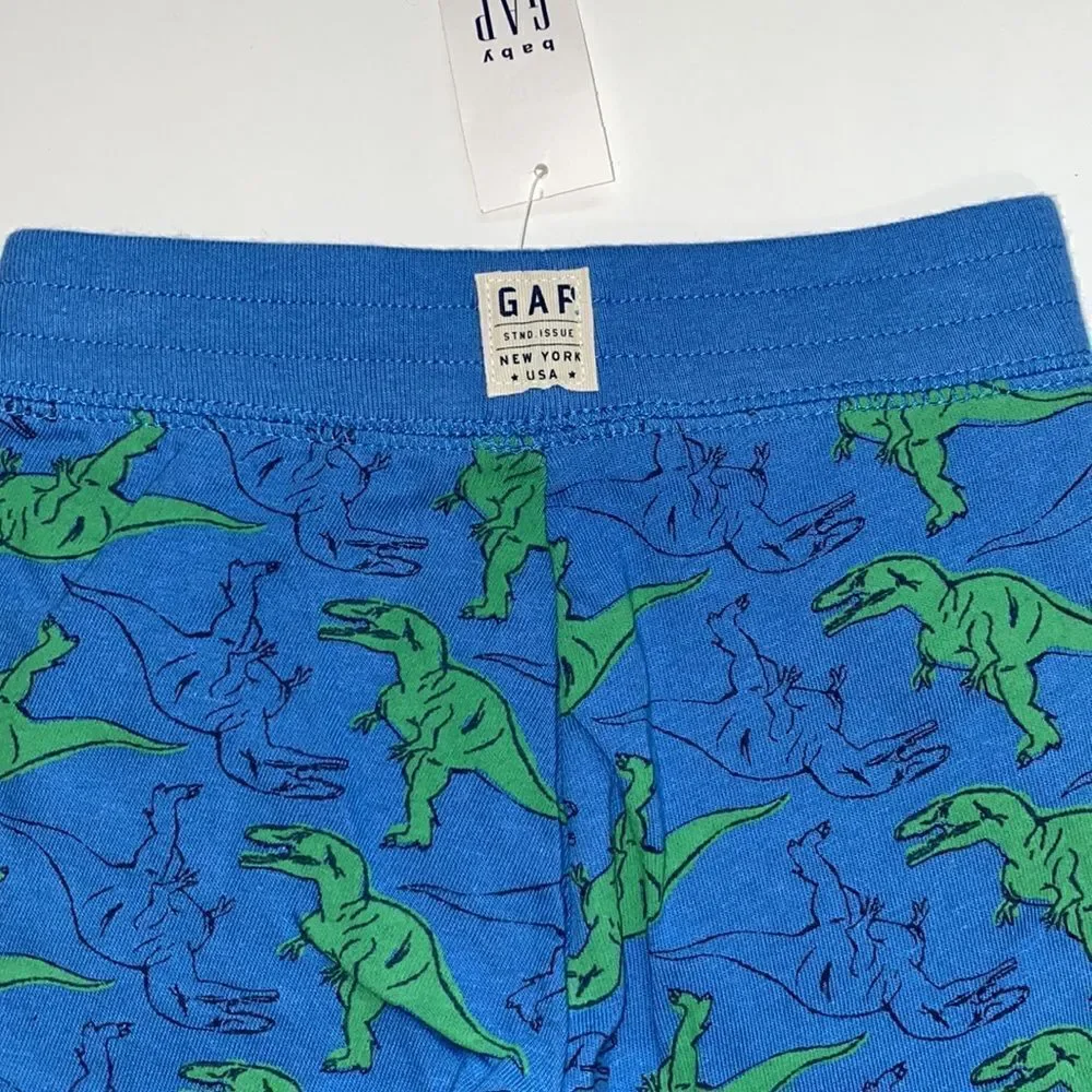Gap short   boys kids sz 12-18 months New